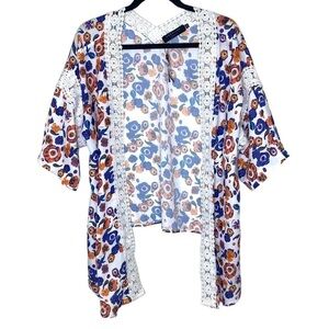 ANGELEYE Floral Kimono With Crotchet Lace